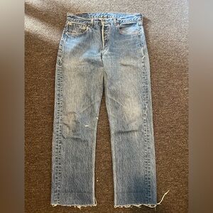 Vintage 90s Levis 501 Blue Button Fly Denim Made in USA Jeans 32x28 Distressed